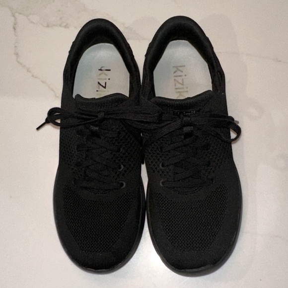 Kizik Lima WIDE Hands Free Shoe in Blackout - Picture 8 of 16